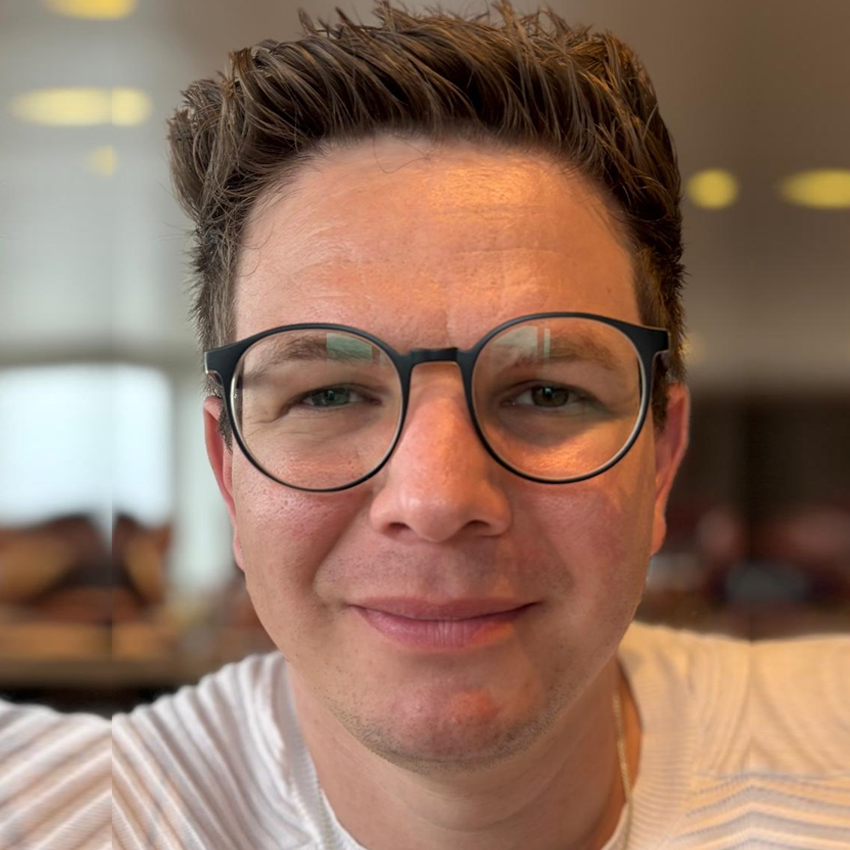 LUCAS FERNANDO ZIEL LUCAS FERNANDO ZIEL